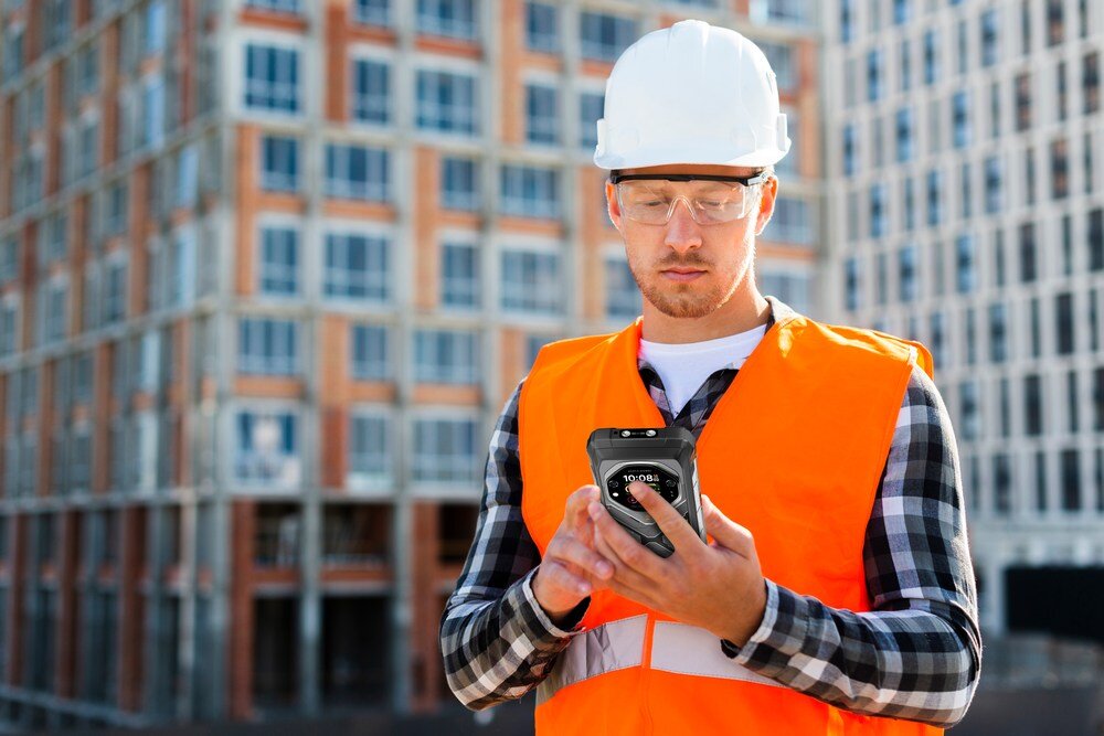 Smartfon OSCAL Tank 1 5G  DokeOS 4.2 Android 15 Asystent Hi Doki ImageX, VidGen i Soundle EasyShare Surfline i SmartArt 