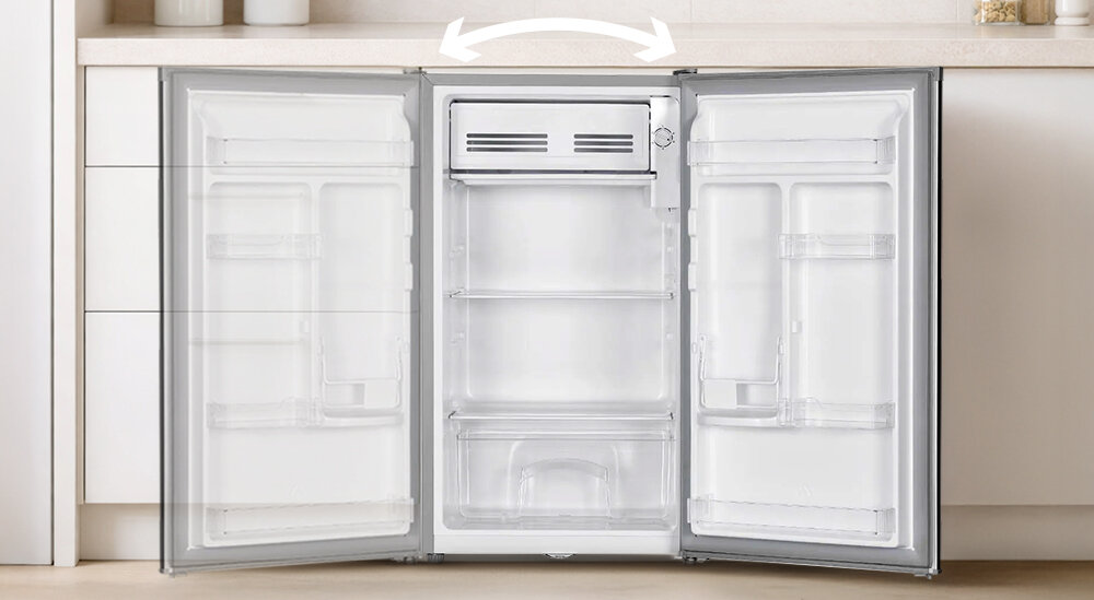 LODÓWKA BEKO RS9051PN Lodówka z otwartymi drzwiami pokazuje wnętrze z kilkoma poziomami półek i zamrażalnikiem na górze. Strzałki wskazują kierunek otwierania obu drzwi ustawienie lodówki kuchnia kierunek drzwi użytkowanie