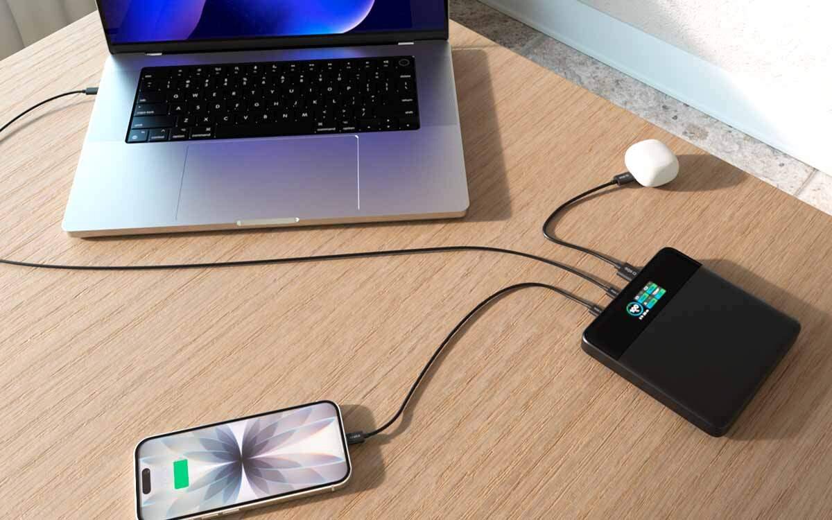 Powerbank SBS TEBBTFT20000PD100K Slim 20000 mAh Ładuj laptopy i akcesoria za pomocą portu USB-C o mocy 100 W i portu USB-A o mocy 22,5 W