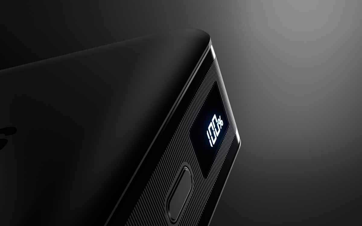 Powerbank SBS High-Density 10000 mAh Wyświetlacz LED pokazuje dokładny poziom naładowania powerbanka