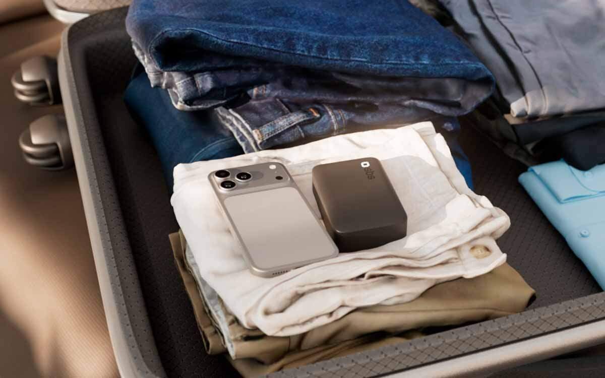 Powerbank SBS TEBBCT20000PDLDK High-Density 20000 mAh dobry w podróży dzięki kompaktowym rozmiarom i wszechstronności