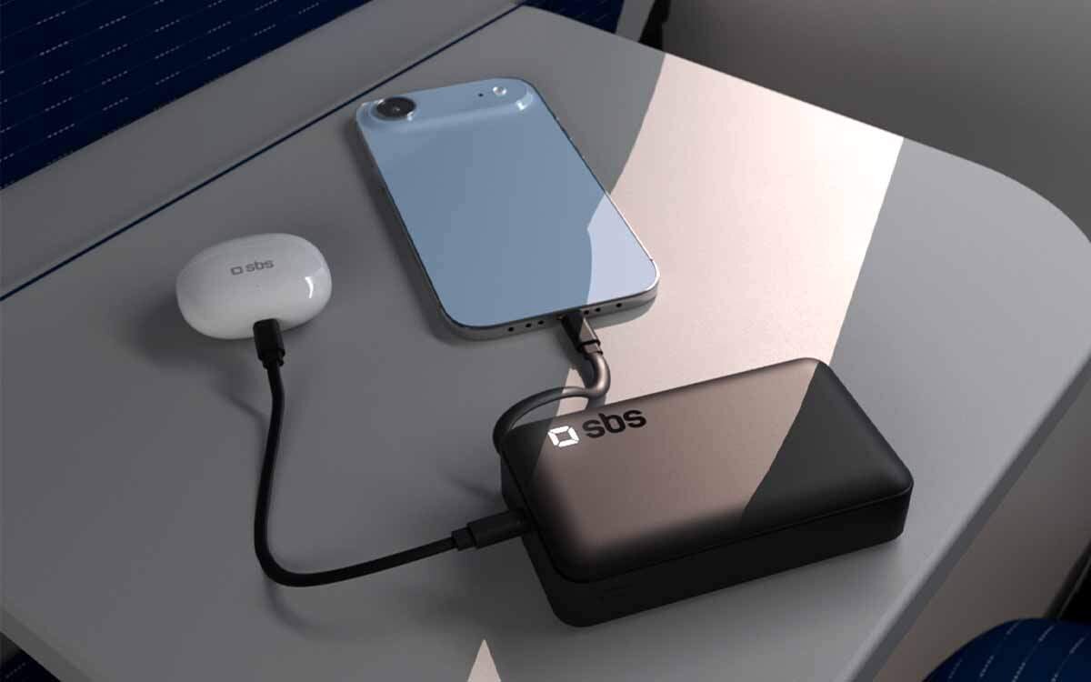 Powerbank SBS TEBBCT10000PDRETK 10000 mAh Ładuj dwa urządzenia za pomocą portu USB-C i wbudowanego kabla
