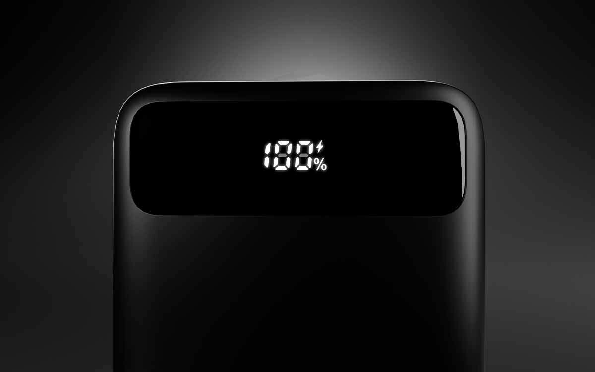 Powerbank SBS TEBBCT20000PDLCDK 20000 mAh Wyświetlacz LCD wyraźnie pokazuje pozostały poziom naładowania baterii