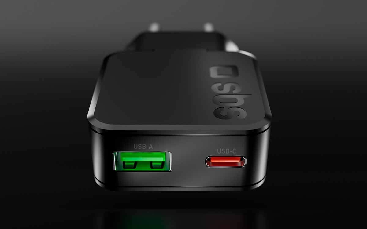 Porty USB-A i USB-C umożliwiają jednoczesne ładowanie dwóch urządzeń o łącznej mocy wyjściowej 30 W.