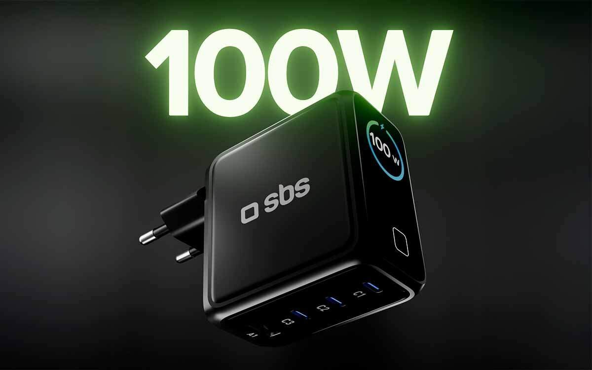 Zapewnia moc 100 W, umożliwiając ultraszybkie ładowanie wszystkich urządzeń