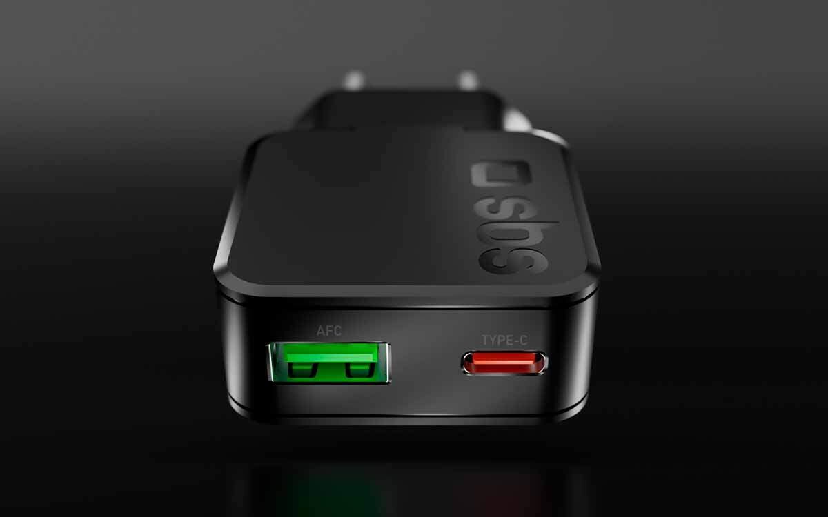 Ładuj dwa urządzenia jednocześnie, korzystając z portów USB-C i USB-A.