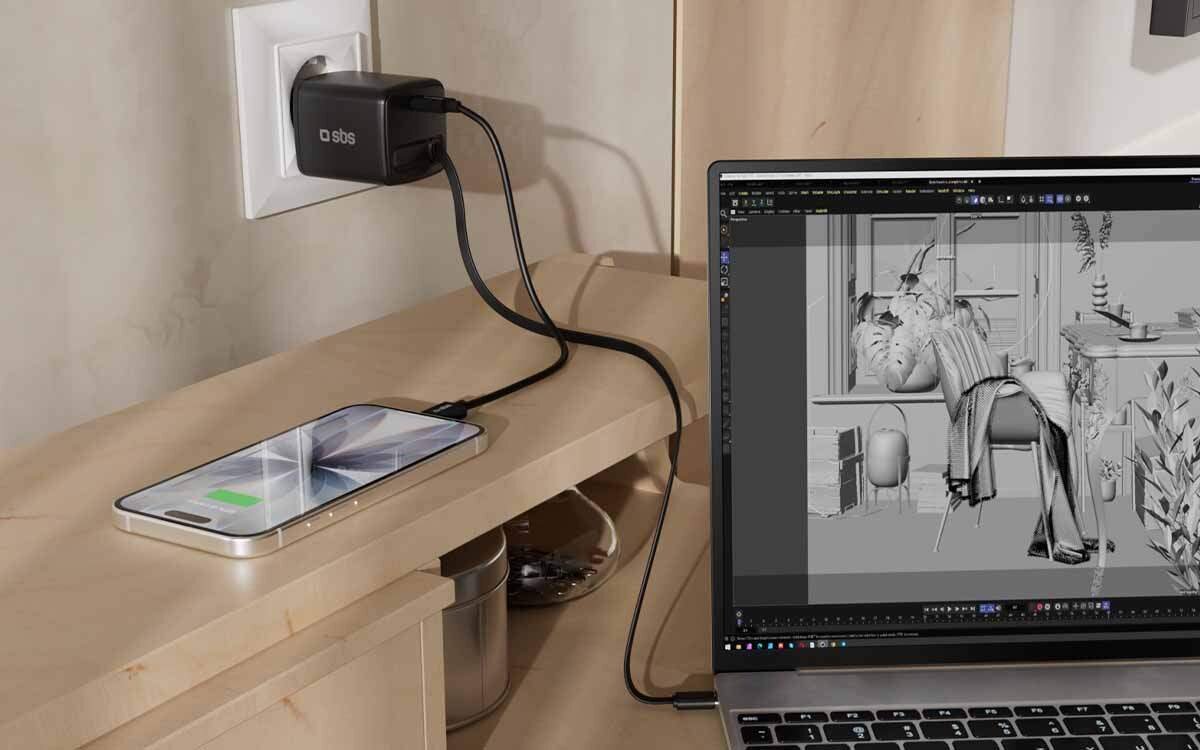 Kompaktowa ładowarka ładuje laptopy i urządzenia z portem USB-C, oszczędzając jednocześnie miejsce.