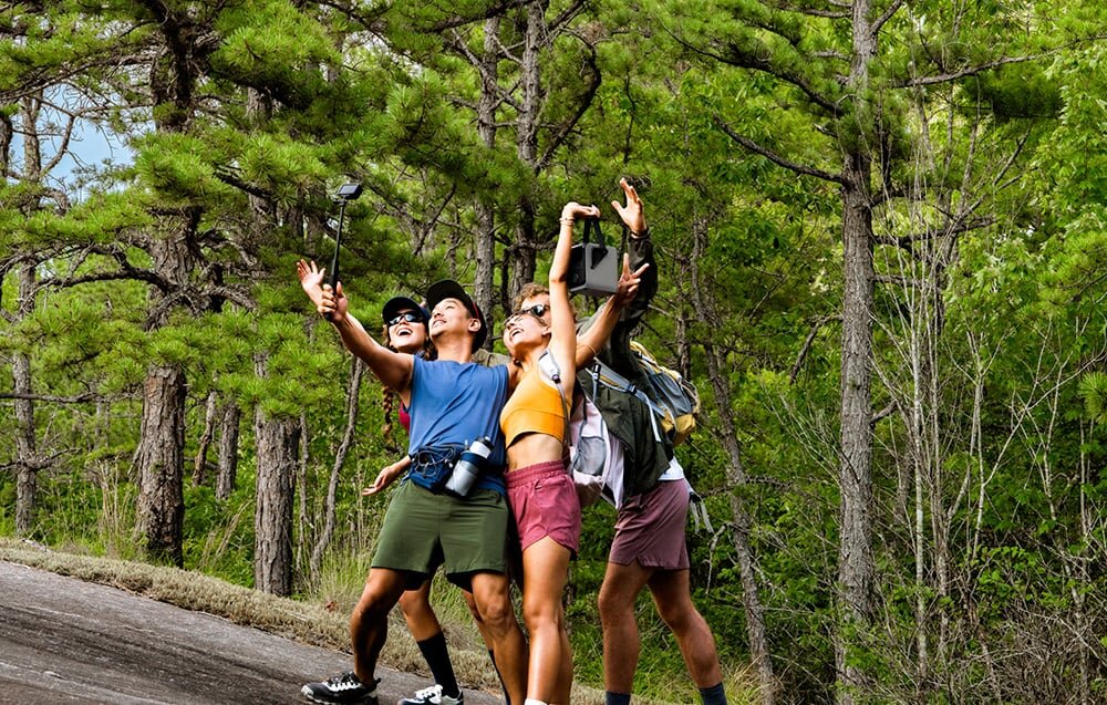 Stacja zasilania ECOFLOW Trail 200 DC, biwak, dron, chłodziarka, emergency, EcoFlow River 2 Pro (768Wh LiFePO4) z wyświetlaczem 99% i 250W, uchwytem, portami USB, AC oraz wejściem solarnym.