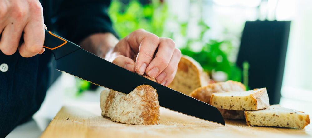 Nóż FISKARS Edge 978305 precyzja krojenia