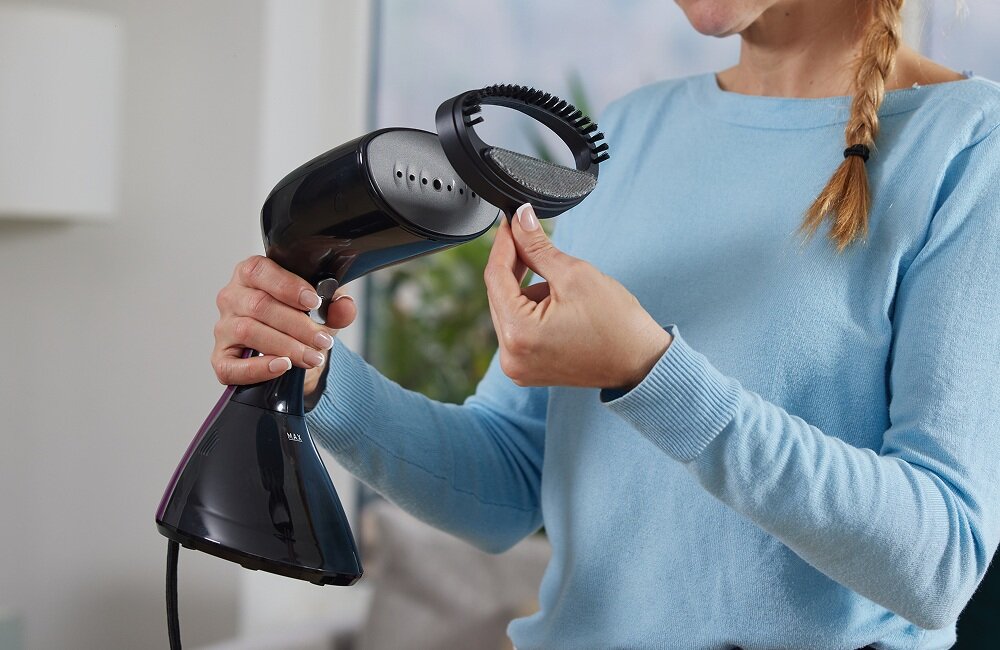 Parownica do ubrań Steamer GORENJE GS2100BKV dodatkowy zbiorniczek na wodę, skutecznie i bezpiecznie, do wszystkich rodzajów tkanin