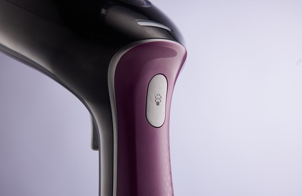 Parownica do ubrań Steamer GORENJE GS2100BKV szybkie wygładzenie, odświeżenie ubrań, bez kłopotów