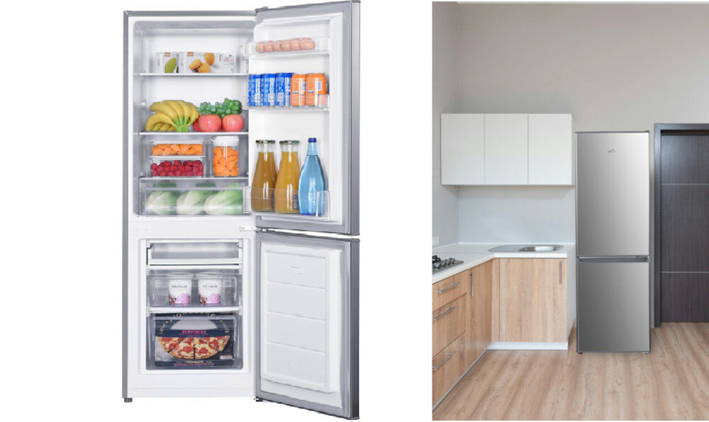 Lodówka ETA ETA385690010C Po lewej stronie widoczna jest otwarta lodówka z dolnym zamrażalnikiem, wypełniona owocami, warzywami, napojami i mrożonkami, a po prawej stoi ta sama lodówka w kompaktowej, nowoczesnej kuchni z jasnymi frontami i drewnianym blatem stal nierdzewna elegancki design funkcjonalność klasa energetyczna C 124 kWh oszczędność energii