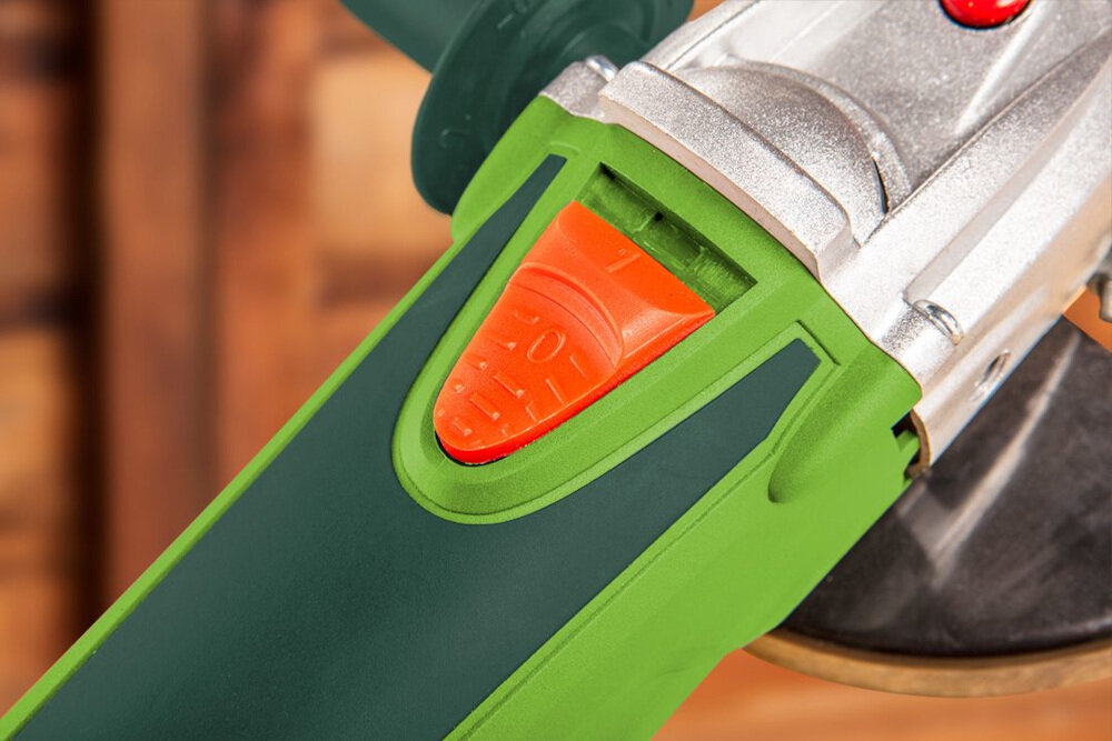 Szlifierka kątowa VERTO 51G075 silnik elektryczny moc 750 W maksymalna prędkośc obrotowa do 12000 obr/min zgodne z europejskimi standardami bezpieczeństwa certyfikat CE