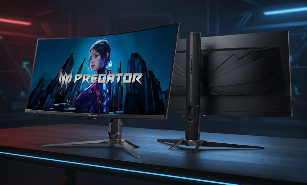 Monitor ACER Predator X34X5BMIIPHUZX 34 cale 3440x1440px OLED 240Hz 0.01 ms [PRT] Curved Dynamiczna kompozycja dwóch monitorów gamingowych Predator na biurku. Monitor widoczny od przodu, z charakterystyczną podstawą, częściowo zasłania monitor ustawiony tyłem. Całość na ciemnym tle z nastrojowym podświetleniem LED