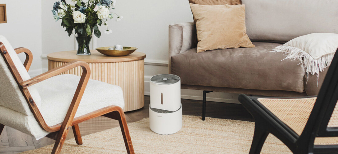 Nawilżacz ewaporacyjny VESTFROST VPH2I40WH Cicha praca silnik inwerterowy już od 17 dB(A) w trybie nocnym kilka poziomów prędkości timer subtelne oświetlenie ambient light możliwość stosowania olejków eterycznych