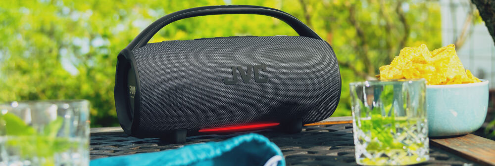 Głośnik mobilny JVC XS-E524B przenośny 50 W dynamiczne brzmienie TWS stereo mocny bas, głośnik stojący na stoliku w plenerze