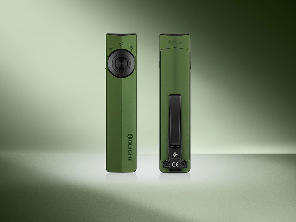 Latarka OLIGHT Arkfeld Class 1 Zielony, smukła, płaska, EDC, ergonomia, Dwa widoki latarki Arkfeld Pro