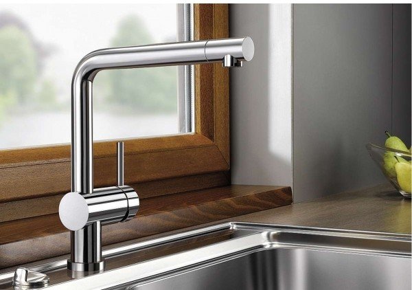 Praktyczna forma i funkcjonalność – również do montażu przy oknie