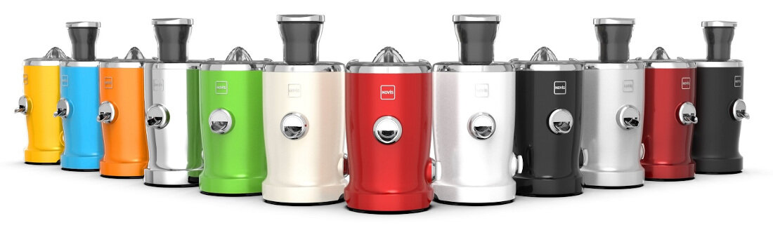 Wyciskarka do cytrusów NOVIS Vita Juicer Kremowy zdjęcie lifestyle Mobilne wymiary waga łączy kilka zastosowań