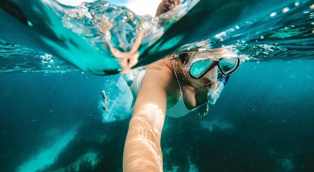 Uchwyt GOPRO The Handler AFHGM-003 sport montaż nagrywanie stabilizacja montaż edycja filtry ostrość śledzenie tryby bateria akumulator zasilanie ładowanie rozdzielczość filmy obudowa odporność wielkość łączność sterowanie 