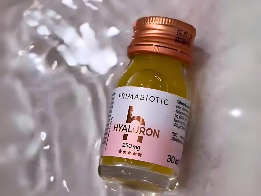 Kwas hialuronowy PRIMABIOTIC Mango 30 x 30 ml buteleczka na tle wody witamina C 160 mg – 200% RWS silny antyoksydant chroni komórki przed stresem oksydacyjnym wspomaga naturalną produkcję kolagenu