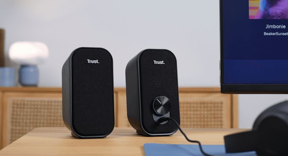 Głośniki TRUST Ador 2.0 smukła konstrukcja tkaninowy front elegancja design, głośniki stojące na biurku