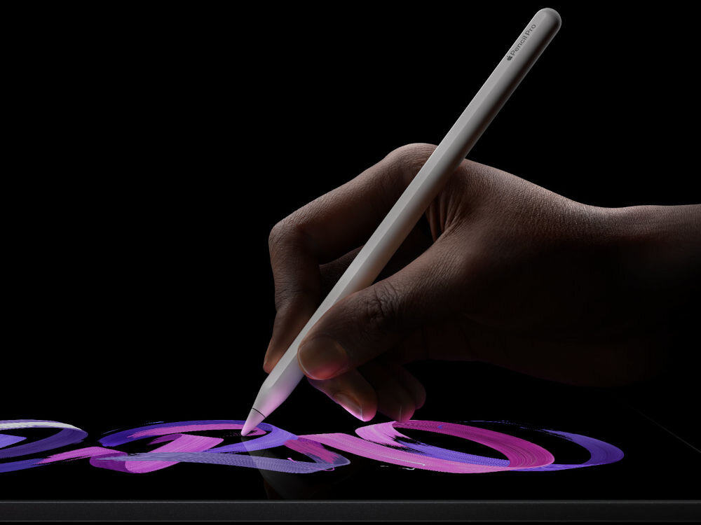 Tablet APPLE iPad Pro osoba rysująca po ekranie za pomocą apple pencil pro