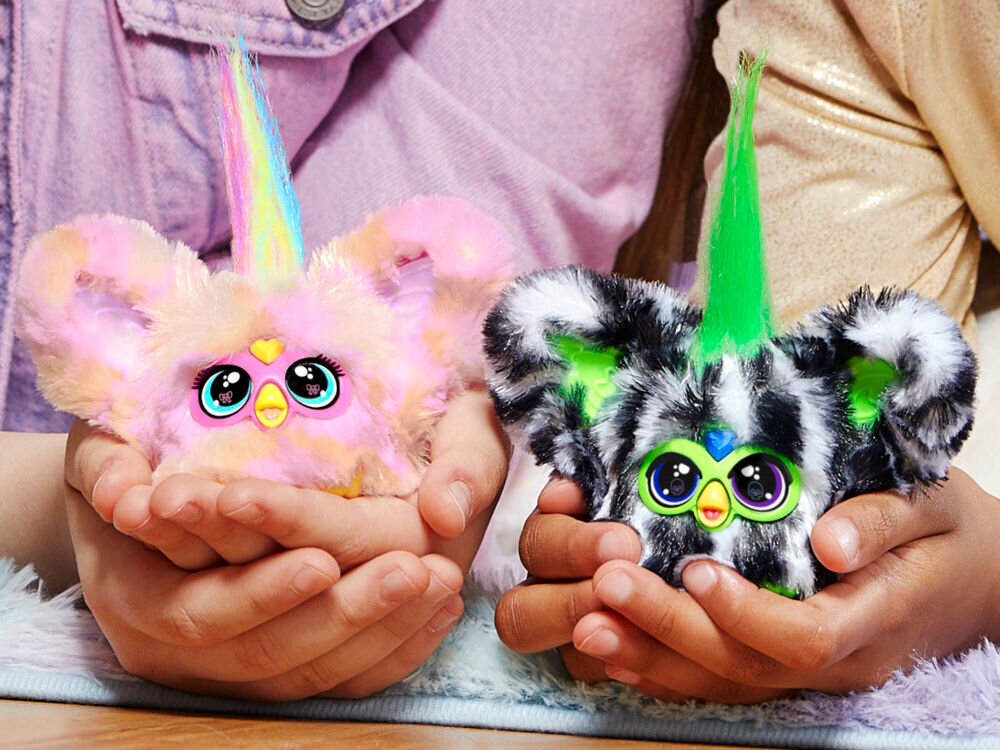 Maskotka HASBRO Furby Furbisie Luv-Lee F8895 interakcja z Furby zaczep do plecaka