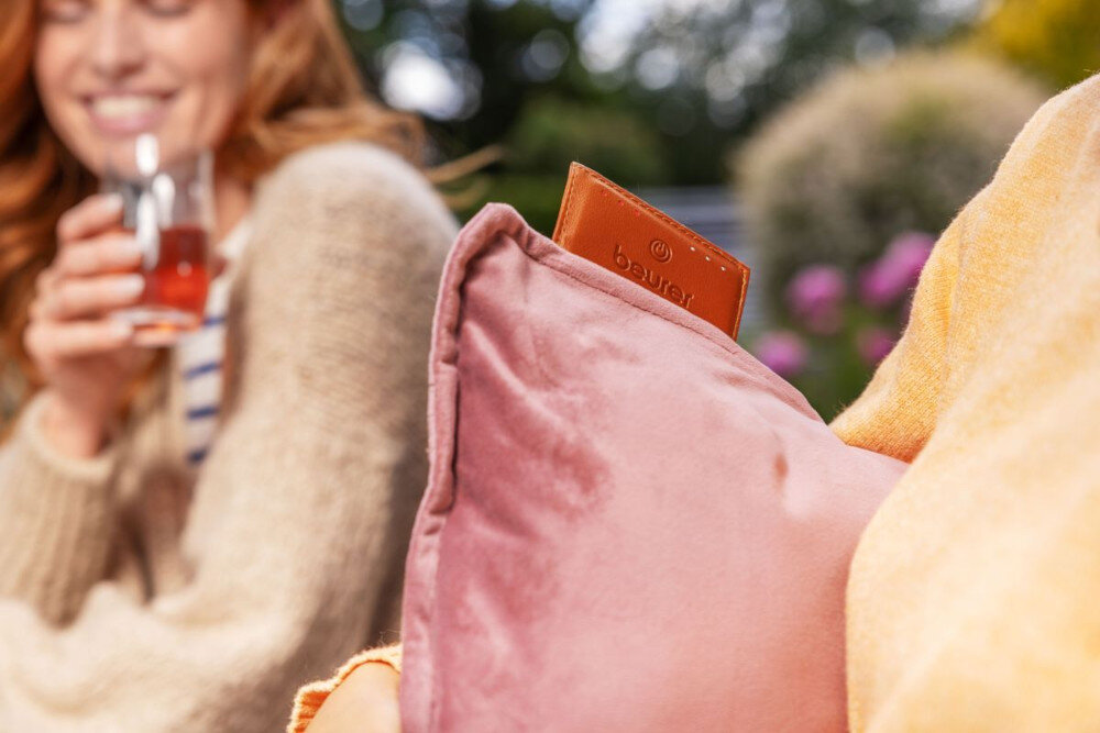 Poduszka elektryczna BEURER HK 77 Heaty Blush-rose Swoboda użytkowania akumulatorowi litowo-jonowemu czas pracy Brak kabla swoboda