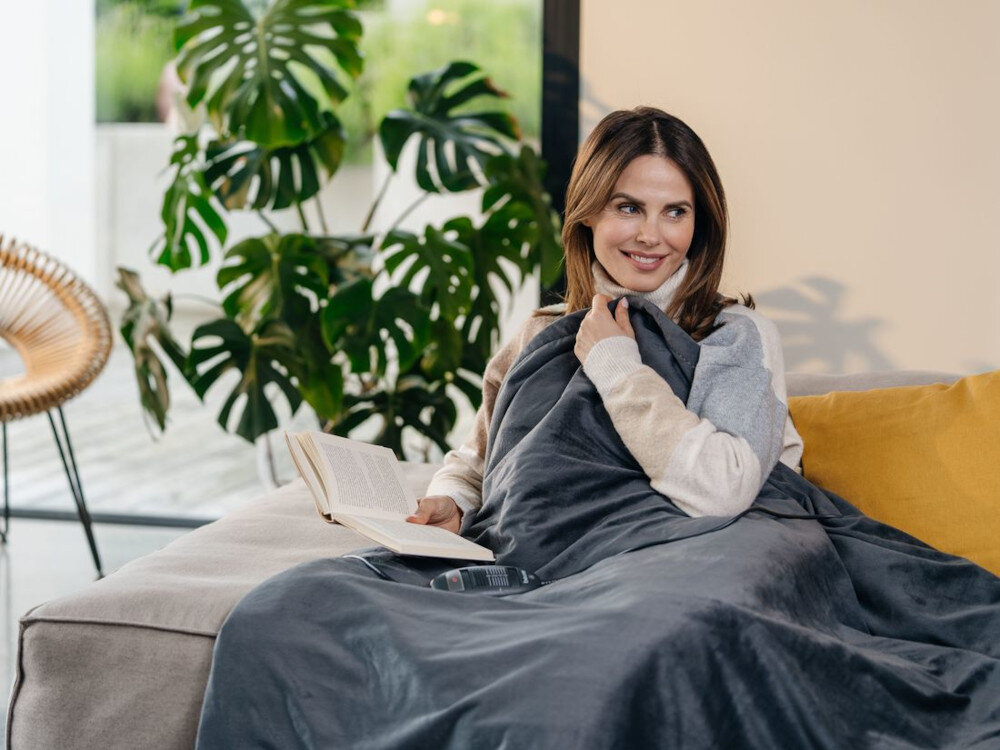 Koc elektryczny BEURER HD 1R Cosy+ Komfort w zasięgu ręki Miękka i przyjemna w dotyku tkanina uczucie relaksu od pierwszej chwili rozluźnienie mięśni przyjemny odpoczynek