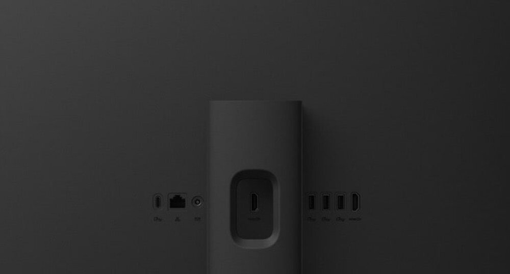 Komputer All in One ASUS ExpertCenter PM670KA-BPE012X Zbliżenie na tylny panel obudowy komputera z widocznymi portami, złącza, podłączenie