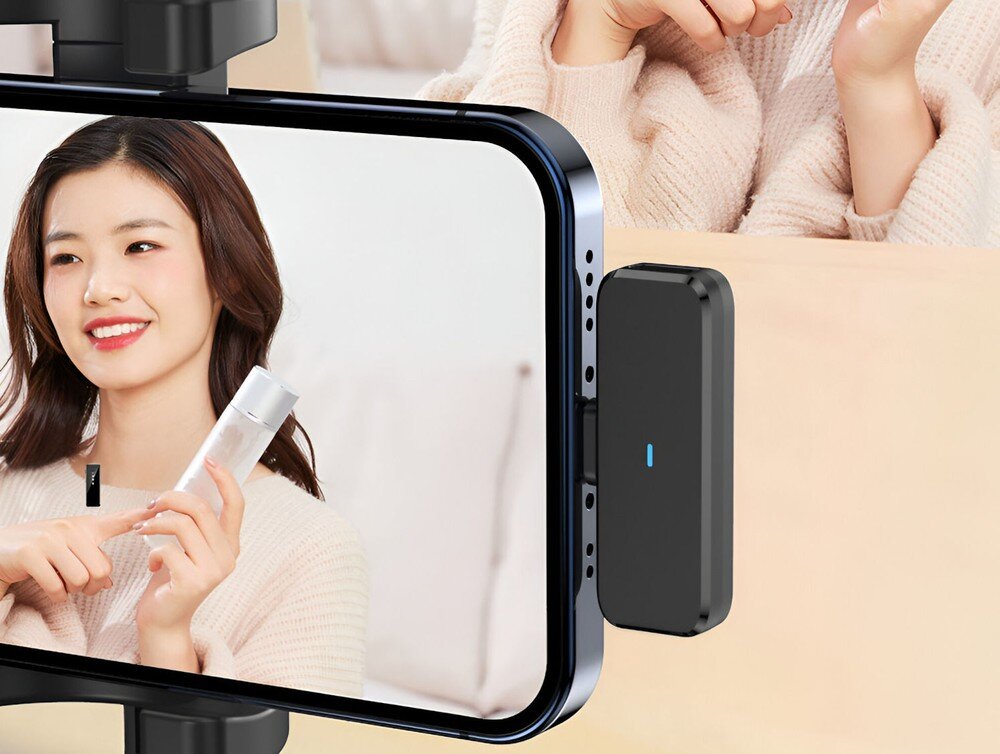 Mikrofon MOZOS MX2 podłączony do smartfona   