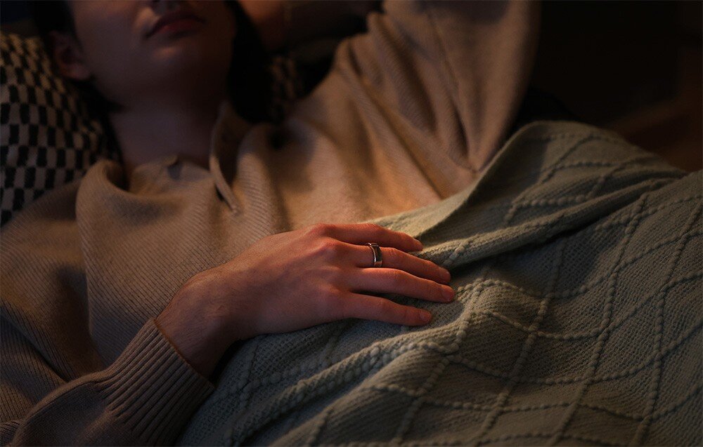 Smartring RINGCONN Gen 2 Air zmiany temperatury ciała w celu identyfikacji faz cyklu menstruacyjnego  