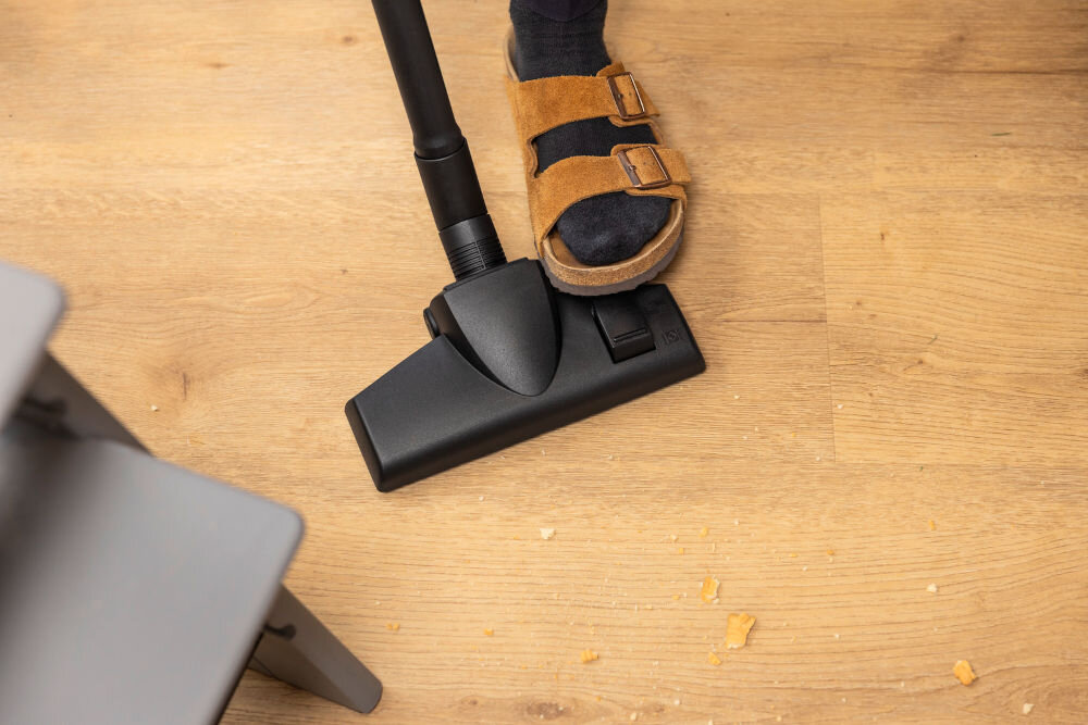 Odkurzacz piorący KARCHER SE 5 EU 1.081-230.0 funkcja odkurzania na mokro i sucho oraz odkurzacza piorącego szeroki wachlarz akcesoriów czyszczenie dywanów tapicerki wykładzin twardych podłóg produkt 3w1 do różnych potrzeb użytkowników wysoka wydajność komfort użytkowania