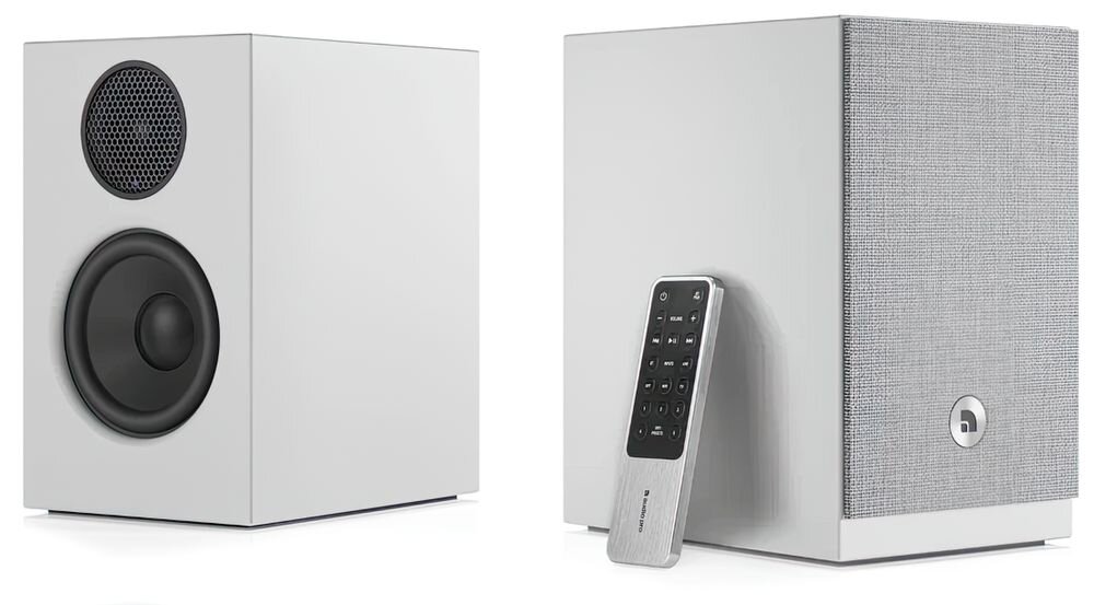 AUDIO PRO A28 W kompaktowe wymiary 23,8x15x20 cm kolumny podstawkowe, kolumny głośnikowe z pilotem po skosie na białym tle