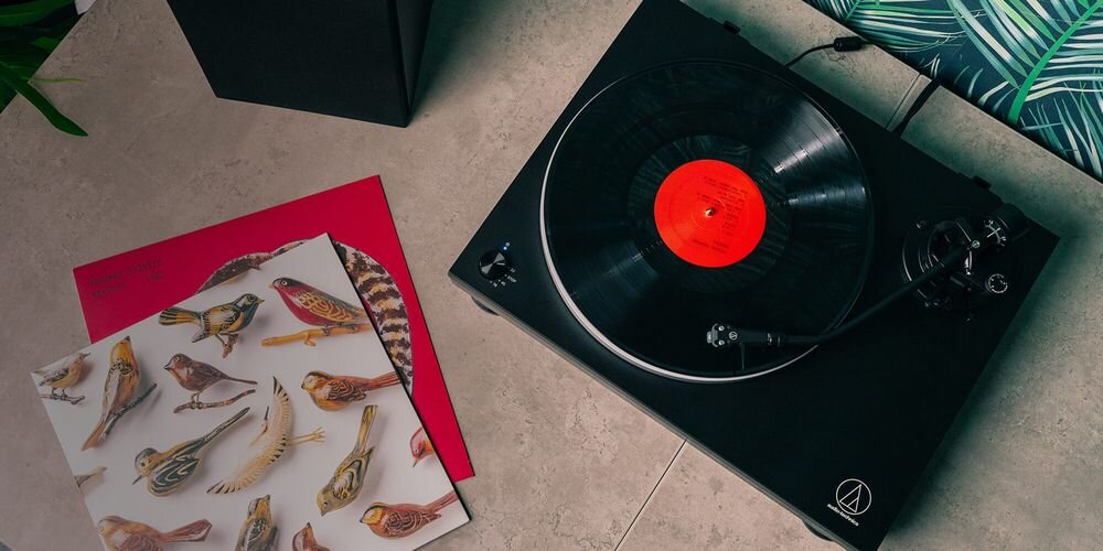 Gramofon AUDIO-TECHNICA AT-LP5X napęd bezpośredni stabilny obrót analogowy dźwięk hi-fi, gramofon stojący na blacie