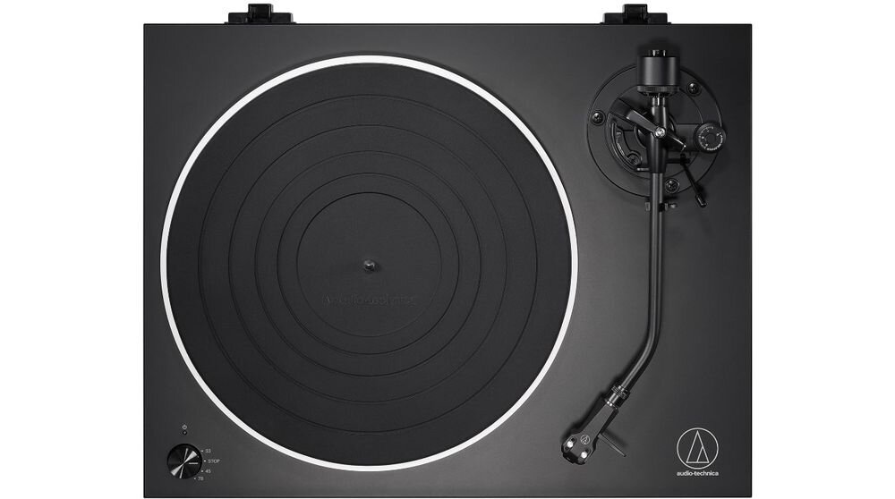 Gramofon AUDIO-TECHNICA AT-LP5X wkładka AT-VM95E główka AT-HS6 wymienna igła kompatybilność MM MC, gramofon od góry na białym tle