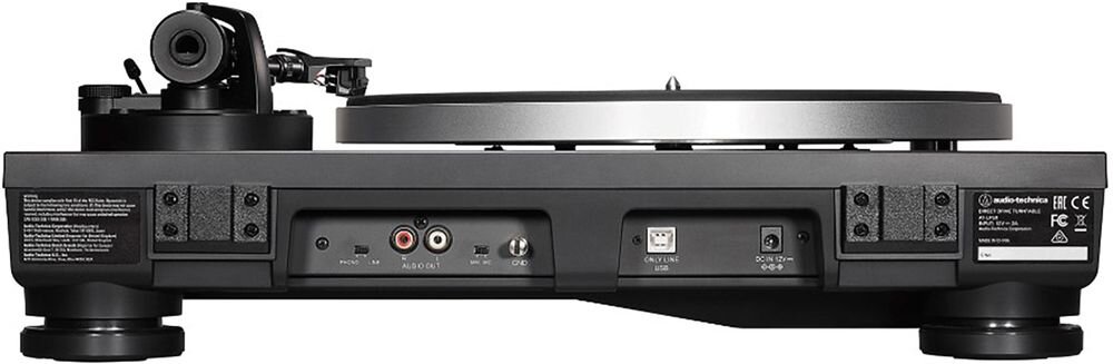 Gramofon AUDIO-TECHNICA AT-LP5X przedwzmacniacz MM MC USB podłączenie komputer stereo głośniki aktywne, gramofon z boku na białym tle