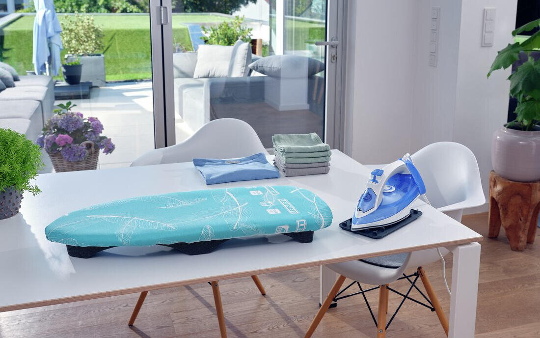 Deska do prasowania LEIFHEIT 72583 AirBoard Compact Table 73 x 30 cm wygląd design tło prezentacja wizualizacja Kompaktowa deska dla wygody