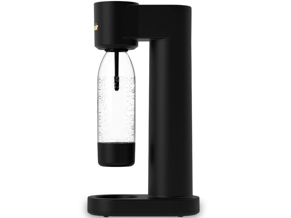 Saturator DAFI PushAir Czarny srebro + butelka czarny saturator z zamontowaną butelką stoi bokiem bąbelki wewnątrz butelki białe tło woda gazowana system regulacji CO₂ pełna kontrola nad intensywnością gazowania delikatne musowanie mocne bąbelki wygoda świeżość ekologia praktyczna alternatywa dla butelkowanych napojów oszczędność dbanie o środowisko 