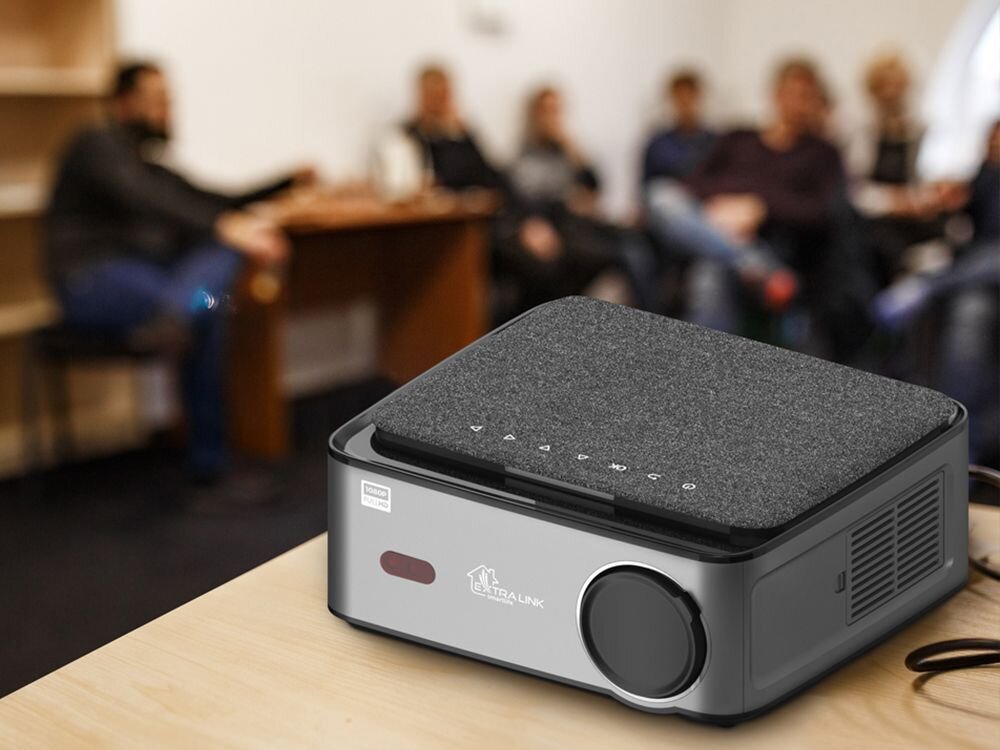 Projektor EXTRALINK Smart Life Vision Pro Full HD (1920 x 1080), 450 ANSI lumen, Wi-Fi - projektor na spotkaniu, welkosc, obraz, przewody, bezprzewodowe