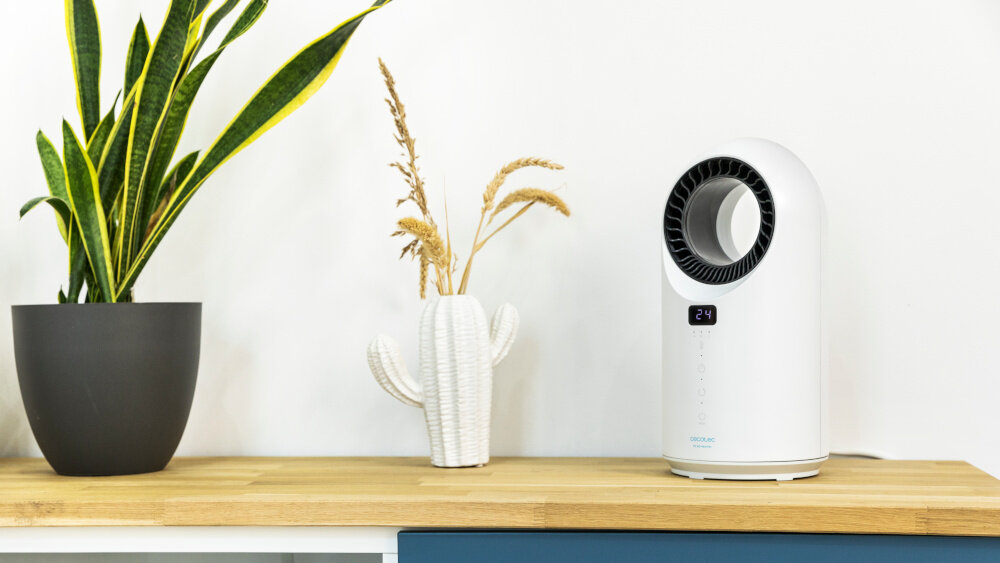 Termowentylator CECOTEC Ready Warm 8200 Bladeless pilot wyposazenie