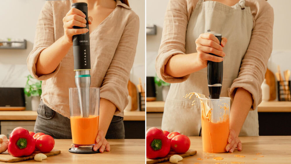 Blender CECOTEC Katana 15 TotalDestroy Smash B osoba trzyma blender w pojemniku i rozdrabnia składniki druga osoba trzyma również blender w pojemniku i rozchlapuje masę maksymalna efektywność technologia BellShield utrzymanie czystości specjalna osłona wydłużony trzonek eksperymentowanie z kulinarnymi pomysłami wygoda użytkowania praktyczne rozwiązania