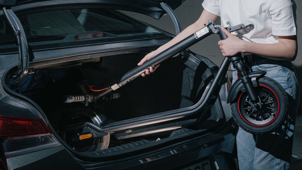 Hulajnoga elektryczna ACER Nitro Series 4 Select 50km 400W Amortyzacja 10 Czarny złożona hulajnoga pakowana do bagażnika samochodu lekka rama aluminium udźwig do 120 kg wodoodporność IPX5 seria Nitro