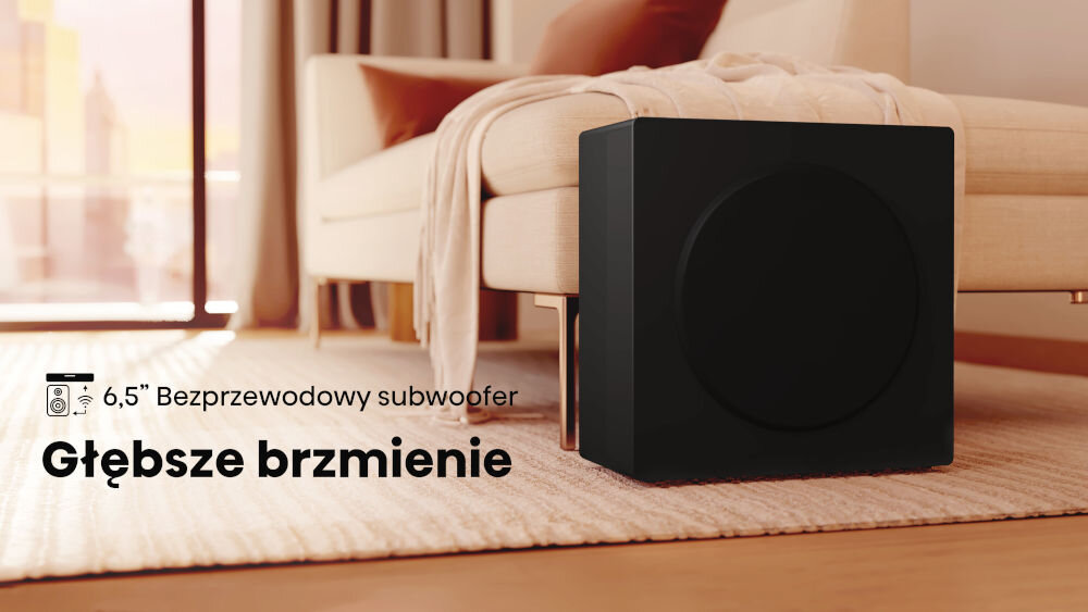 Soundbar HISENSE HS5100 - Bezprzewodowa swoboda, subwoofer stojący na podłodze obok kanapy