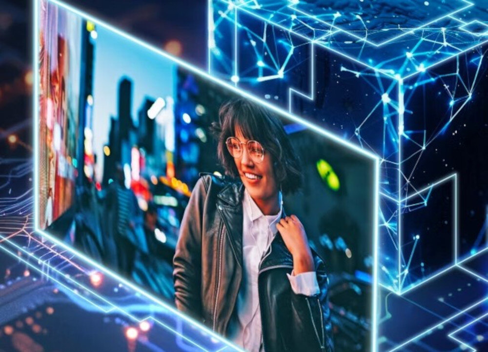 PANASONIC TV55W95BEG AI HDR Remaster wysoki kontrast i głębia obrazu, kadr z filmu na czarno niebieskim tle