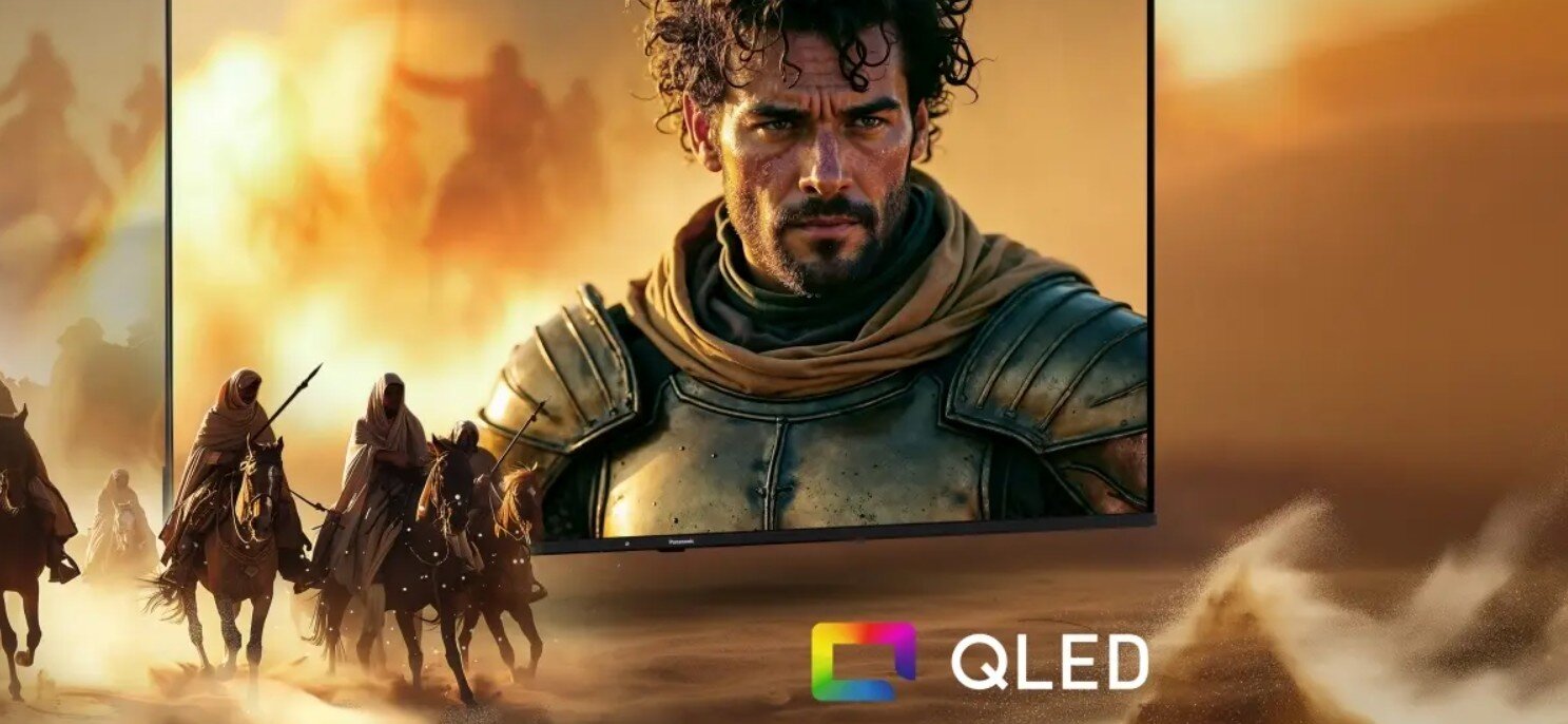 Telewizor PANASONIC TV-43W85BEZ technologia QLED 4K procesor HCX realistyczny obraz, ludzie jdący na koniach po pustyni