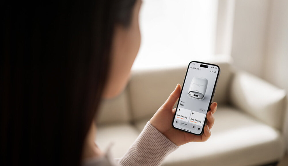 Robot sprzątający DJI Romo S Kompatybilność z aplikacją aplikacja DJI Home powiadomienia przypomnienie  funkcja połączeń wideo Podgląd wymaga dwuskładnikowego uwierzytelnienia transmisja danych jest szyfrowana dostęp do kamery możesz w dowolnym momencie wyłączyć