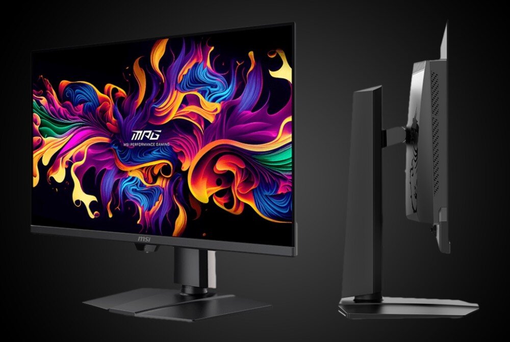 Monitor MSI 271QR QD-OLED X50 Dwa ujęcia czarnego monitora: jedno z przodu pod kątem, prezentujące kolorową grafikę na wyświetlaczu, oraz drugie z profilu, ukazujące smukłą konstrukcję ekranu i budowę nogi wspierającej urządzenie, konstrukcja, ergonomia, regulacja