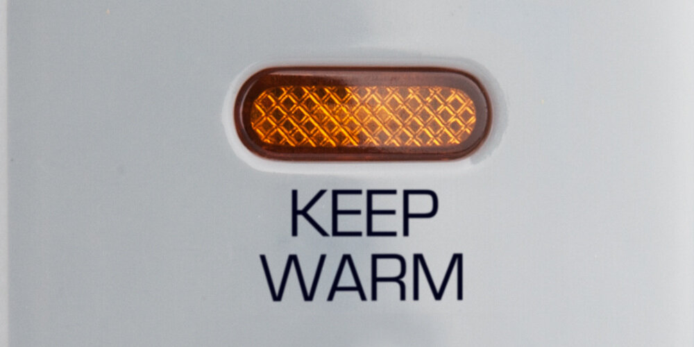 Ryżowar SENCOR SRM 0600WH Funkcja Keep Warm czas